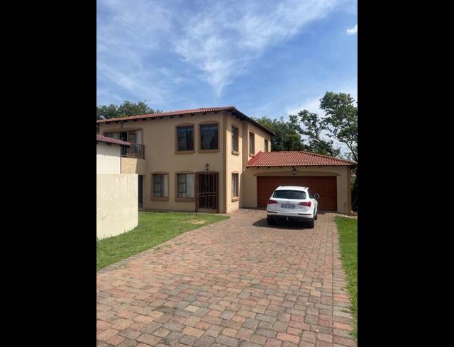 3 BEDROOM DUPLEX FOR SALE IN COUNTRY VIEW